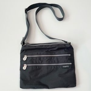 Baggallini crossbody bag in dark gray